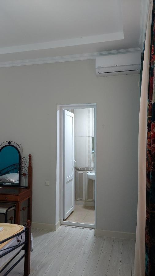 Hotel Dika クタイシ エクステリア 写真